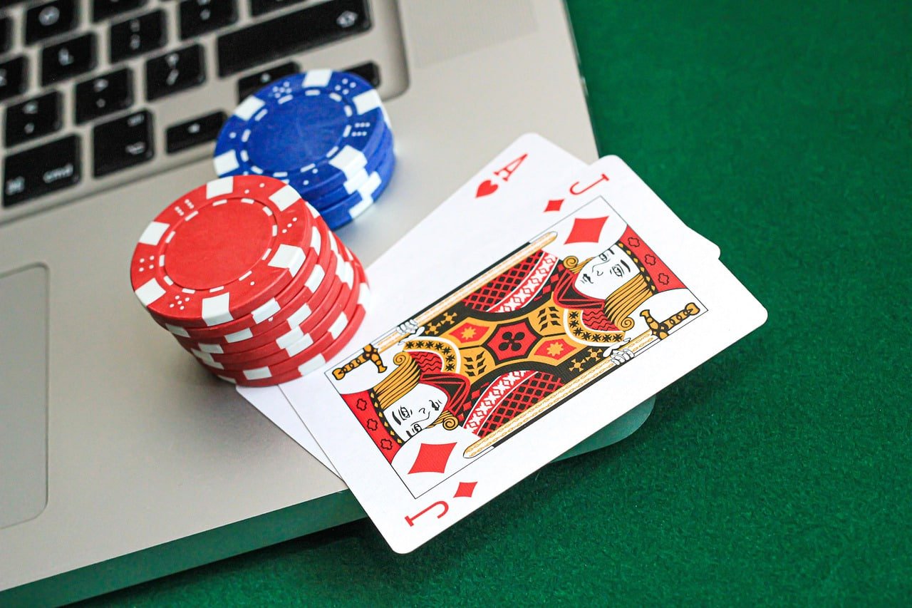 bet 77 Slots browsing experience for adult users in Bangladesh